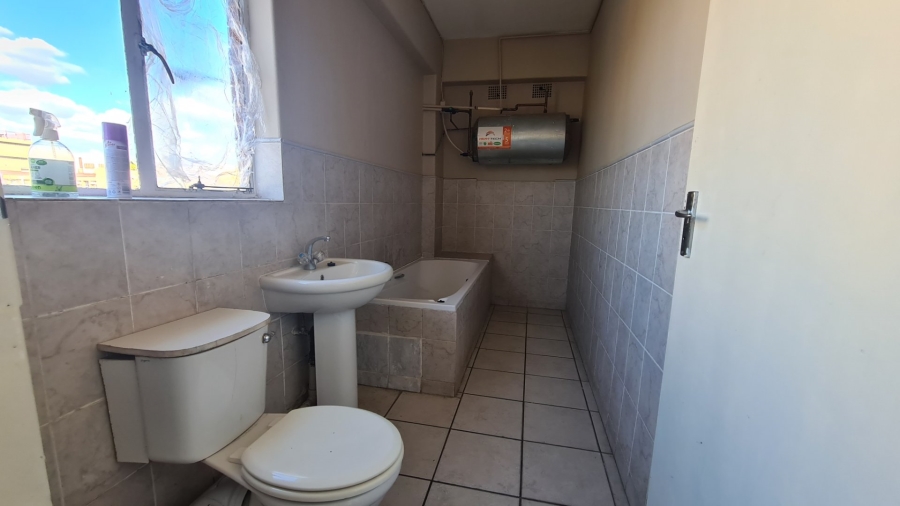 1 Bedroom Property for Sale in Potchefstroom North West